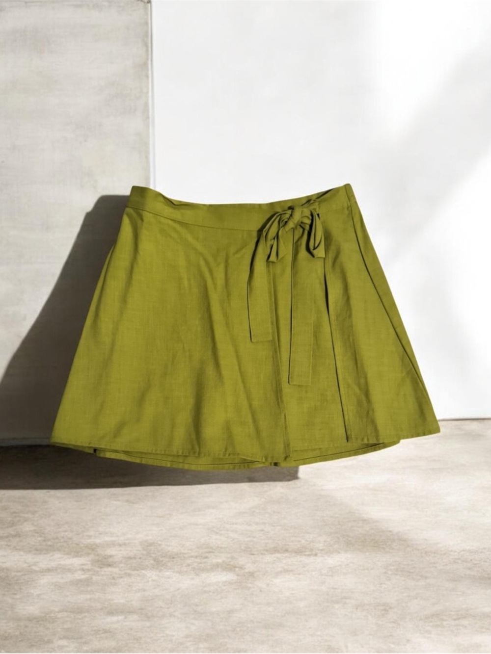 A New Day Lime Green Skirt in Size Small